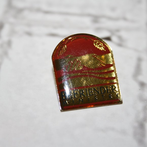 Vintage gold and red Befriender Ministries lapel pin 1" - Picture 3 of 4